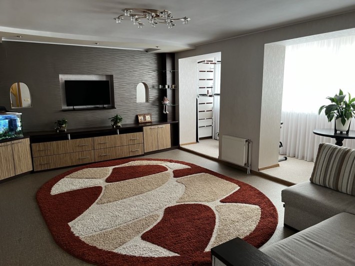 Продам квартиру з ремонтом - фото 1