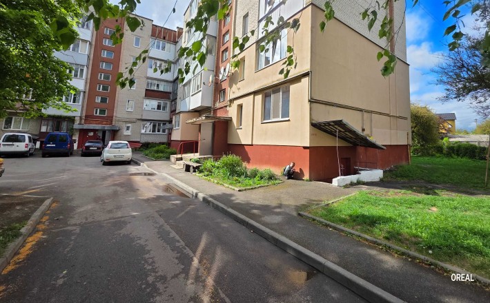 2-х кімнатна ,,чешка" біля центру. - фото 1