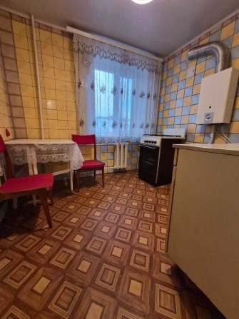 Продам 2 кімн. квартиру в ЦЕНТРі , р-н ринку. 4/5 цегл. 38500 - фото 1