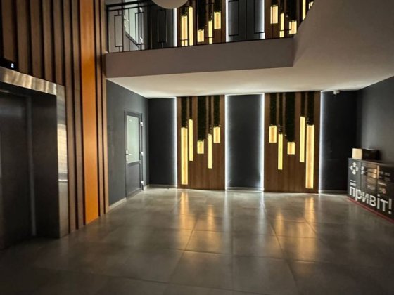 Квартира  поруч зі школою з ремонтом Буча