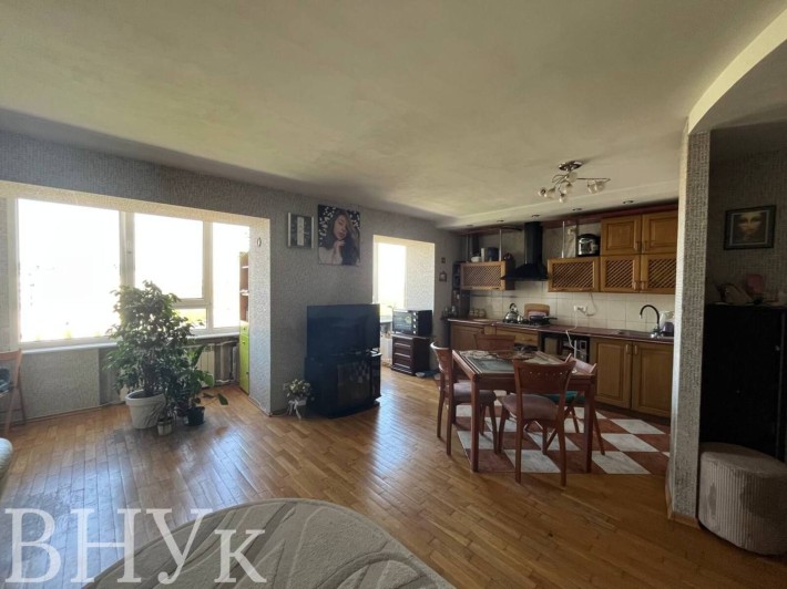 Продам 2 х кімнатну квартиру Київський майдан - фото 1