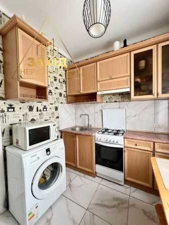 2 кімнатна 2 поверх р-н ТРЦ Порт Сіті, 5 школи - фото 1