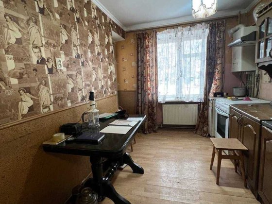 Продається 3кім квартира з індивідуальним газовим опаленням! Ивано-Франковск