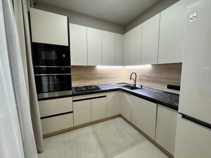 Продаж 3 кімнатної квартири з ремонтом/ центр / Сквер Бабаєва - фото 1