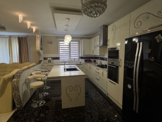 Продаж 3 кімнатної квартири по вулиці Коновальця 138 А Ивано-Франковск