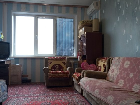 Продам велику кімнату на 8 поверсі м-н Даманський Кривий Ріг