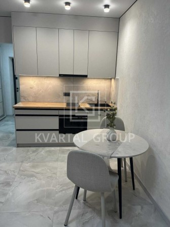 Продам студію з новим ремонтом! СЕРТИФІКАТ - ТАК! - фото 1