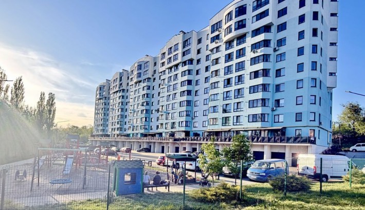 Продаж 1 кім квартири в ЖК Над Рікою , центр міста - фото 1