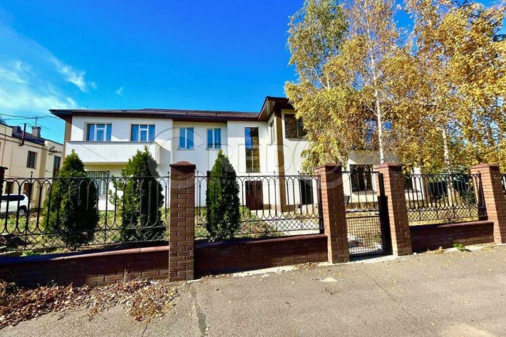 Продаж дворівневої квартири в центрі міста, паркова зона - фото 1