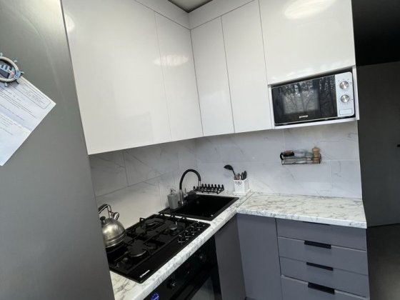 Продаю квартиру 2 кімнати 17-й квартал Кривий Ріг