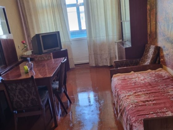 Продам 2-к квартиру в центре, Ингулец. Дом со СВЕТОМ 
​Светлая и теплая квартира в середине д Кривой Рог
