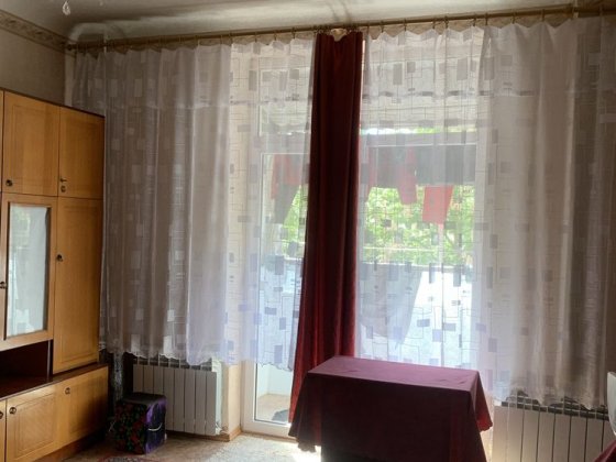 Продам 2х к. квартиру поруч з пл.Артема Кривой Рог