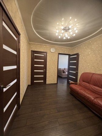 Продам Трехкомнатную квартиру 95 квартал проспект Мира. - фото 1