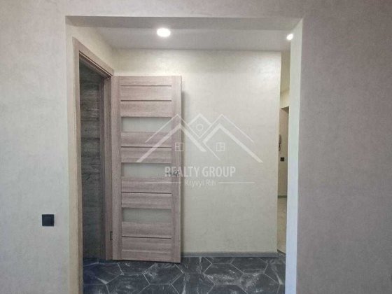 Продаж 1 кімн. квартири з сучасним свіжим ремонтом Восход вул.Тільги Кривой Рог