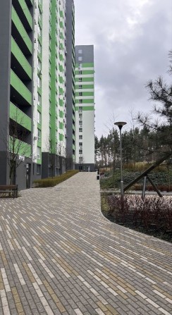 Простора квартира з новим ремонтом в Центральному парку Ірпінь - фото 1