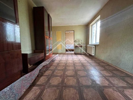 Продаж 3-кімнатної квартири на Вечірньому (вул. Космонавтів) Кривий Ріг