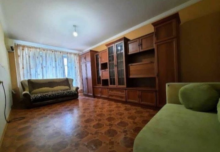 Продам двокімнатну квартиру на Покровській 33 . - фото 1