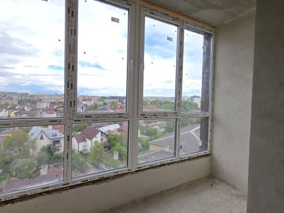Продам видову 3к квартиру з виглядом на міське озеро то місто Ивано-Франковск