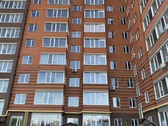 Продаж 2 кімнатної квартири 76 м2 3/10 пов Індив опал Новобуд р-н Боженко №15242 Полтава