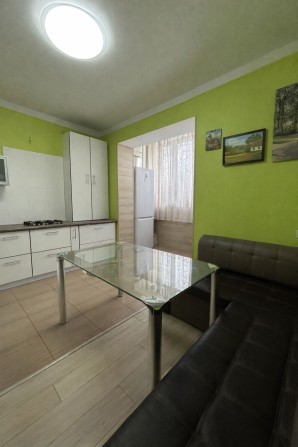 Продам 1к квартиру з ремонтом в центрі  міста! Є газ! - фото 1