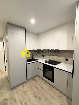 Стильна 1к квартира 42м². Дизайнерський ремонт, меблі, тепла підлога - фото 1