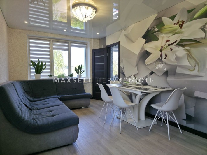 Продам 3-кімнатну квартиру з новим ремонтом - фото 1