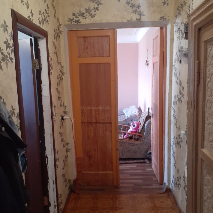 Продається 2х кімн.кв.2/2 м.Кривий Ріг. вул.Сталева/бувша Нахімова/ район 15 школи  Металургійній ра - фото 1