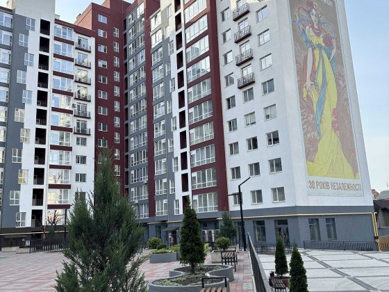 Квартира  в центрі продаж однокімнатна Княгинин Галицька 35 м2 1 кімн Івано-Франківськ