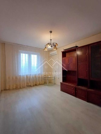 Продаж 2 кімнатної квартирі на Дзержинці. - фото 1