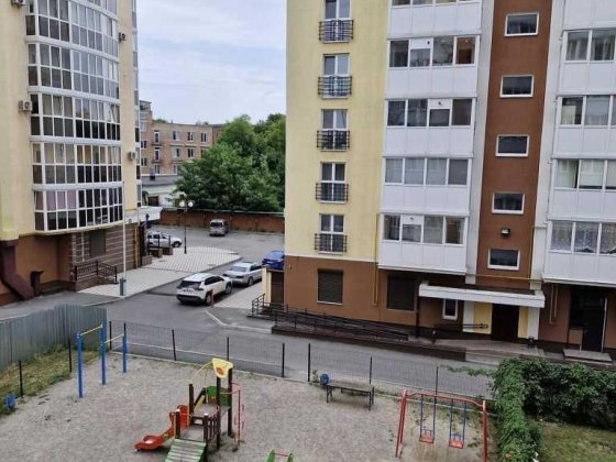 Продаж 2 кім квартири 77 м2 3/9 Індив опал Новобуд Центр №11885 Полтава