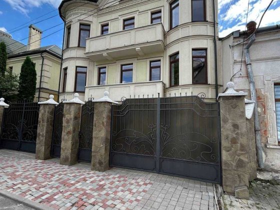 2кім Квартира Люкс Класу + Гараж Центр! Ивано-Франковск