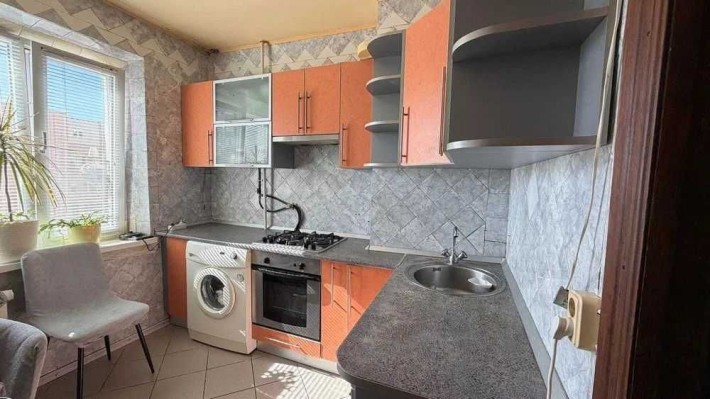 Сади 2к квартира на другому поверсі - фото 1