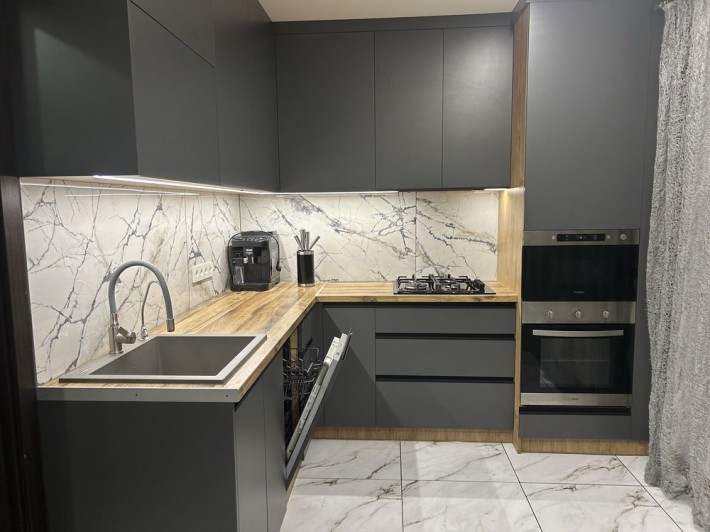 Продам 2-кімнатну квартиру в новобудові - фото 1