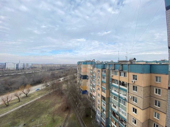 Продаётся трёхкомнатная квартира в районе Восточный-2, ул. Сахарова Кривой Рог