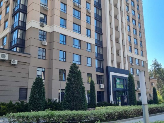 Сучасна квартира з панорамним видом на ліс і схід сонця з ремонтом у елітному ЖК! Парк Центральний!