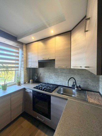 Продам 1-кімнатну квартиру по вул.Соборна (Ювілейний) - фото 1