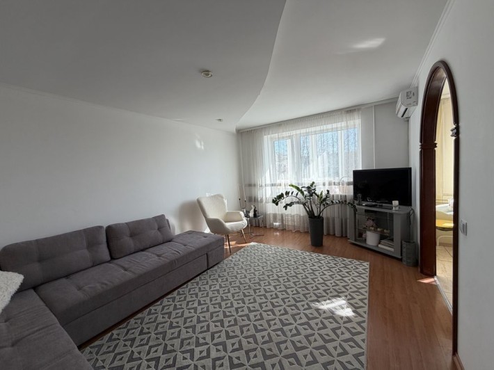 Продам простору квартиру в Центрі - фото 1