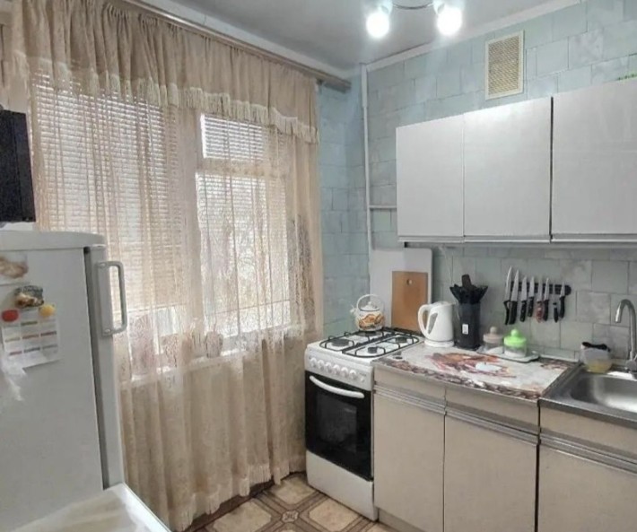 Продаж 2-кімн квартира 4/5 поверх НЕДОРОГО - фото 1
