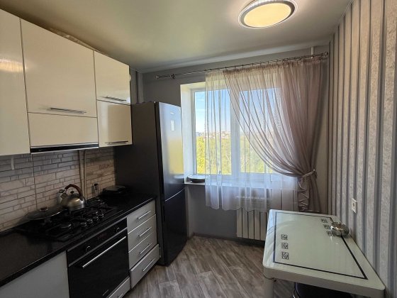 Продаж 2-к квартири в цегляному будинку | р-н автовокзалу Ровно
