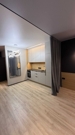 Продам смарт квартиру з дизайнерським ремонтом! - фото 1