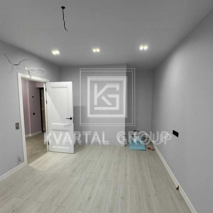 Продам ГАРНУ 1к квартиру з ремонтом. ЦЕНТР міста. ЖК Роял Парк. - фото 1