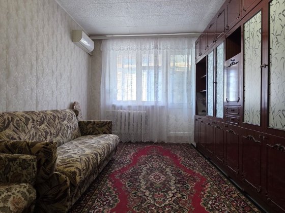 Інгулець, в центрі 2-х кімнатна 4/5 Кривий Ріг