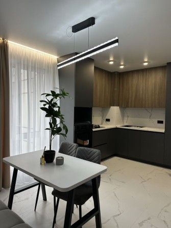 Продаж квартири з дизайнерськии ремонтом у ЖК Armosfera - фото 1