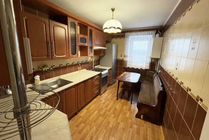 |  3-кімнатна квартира з автономним опаленням та гаражем • Центр - фото 1