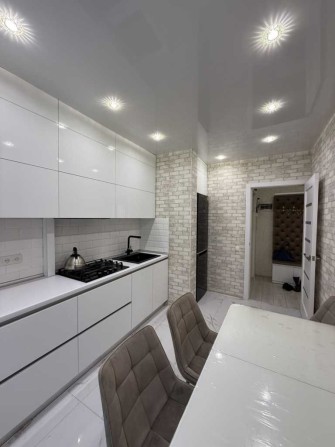 Продам 3к квартиру на Леваді, 65кв.м 3/9 поверх, євроремонт - фото 1