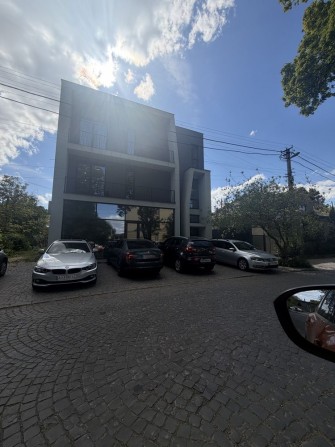 Квартира в клубному будинку в тихому центпі. - фото 1