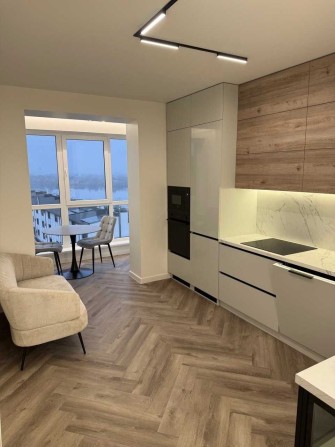 Продаж 1-кімнатної квартири з панорамним видом на озеро | ЖК Panorama de Luxe - фото 1