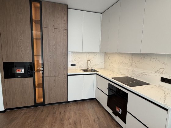 Продаж гарної квартири/ЖК Сrystal/переуступка/118000$ Ужгород