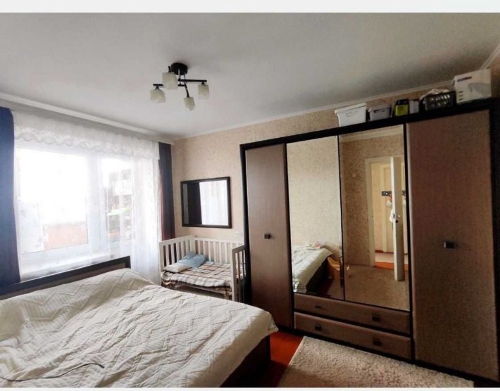 Продам 3-кімнатну квартиру на Степана Бандери - фото 1