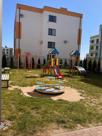 1-к квартира 54 м² з ремонтом, автономне опалення, паркомісце - фото 1